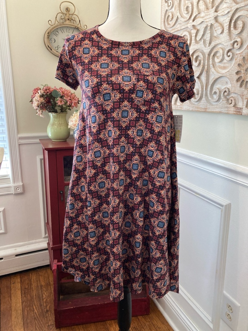 LuLaRoe carly Short Sleeve High-Low Dress in Navy, Burgundy & Blue Geometric